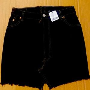 NWT Urban Outfitters Urban Renewal Black Denim Miniskirt Size Medium
